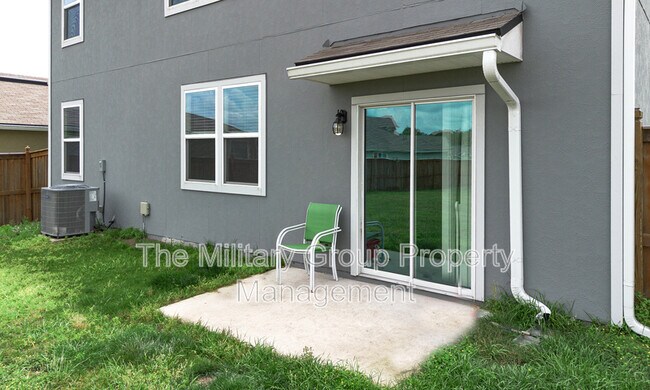 Building Photo - 5594 Hollow Birch Dr