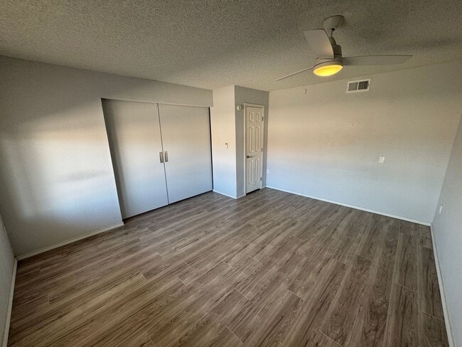 Building Photo - 55+ Sun City Home