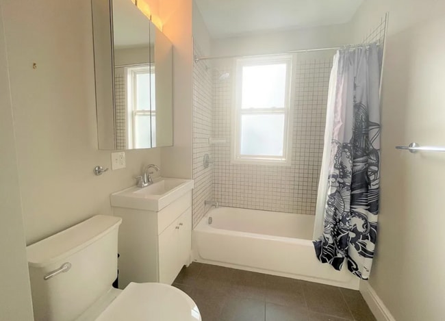 Building Photo - 3.0 bedroom in Cambridge Massachusetts 02139
