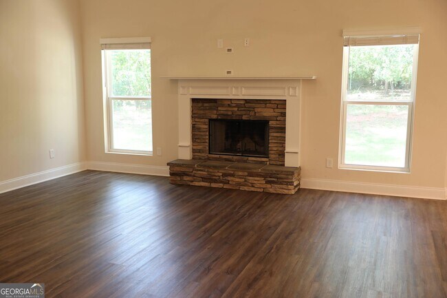 Building Photo - 225 Barnett Ln Ln