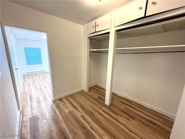 Building Photo - 643 Allegheny St