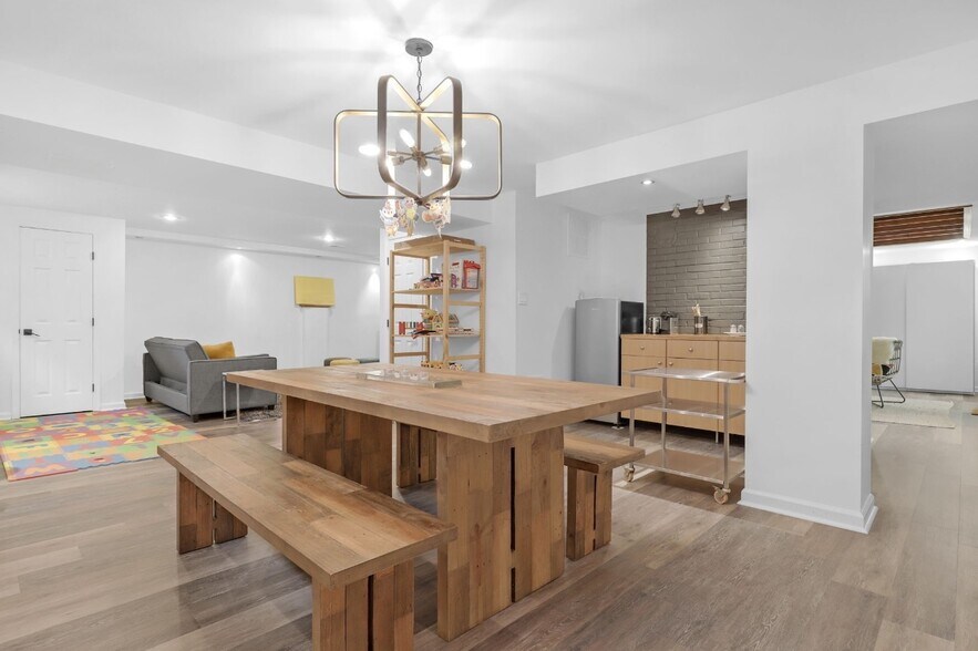 Kitchen and dining - 7902 Carteret Rd