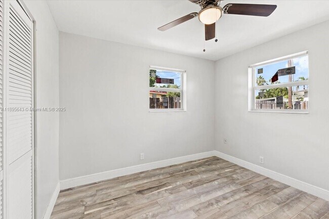Building Photo - 4131 NW 13th Ave