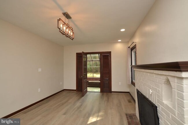 Building Photo - 4409 Beechwood Rd