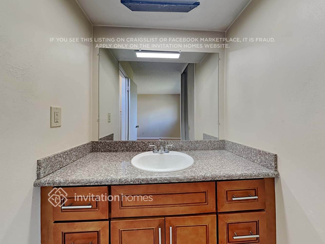 Building Photo - 1984 Finch Way