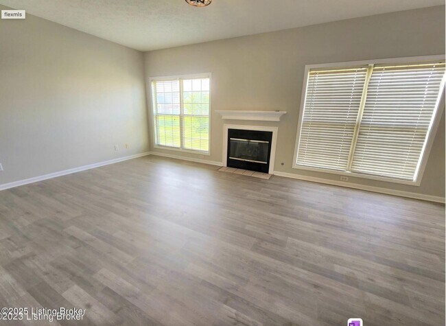Building Photo - 7223 Meadow Ridge Dr