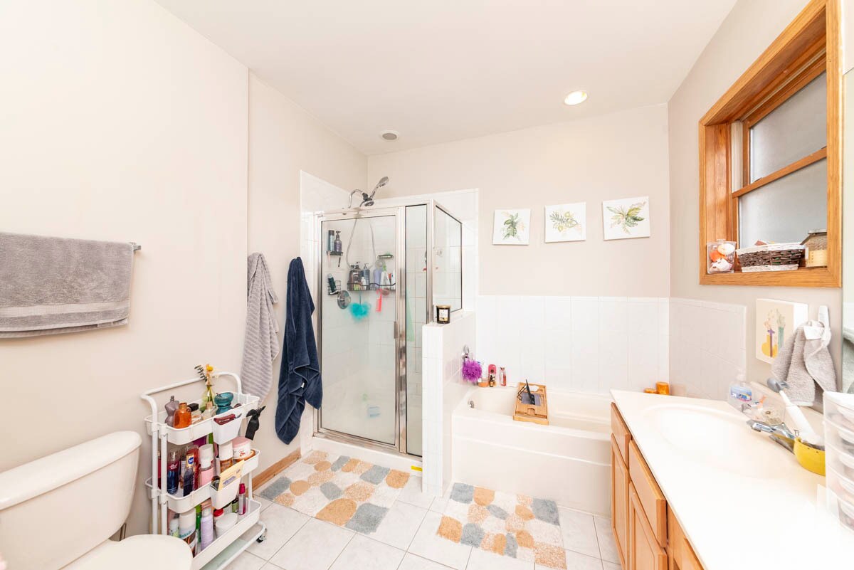 Building Photo - 1401 N Artesian Ave