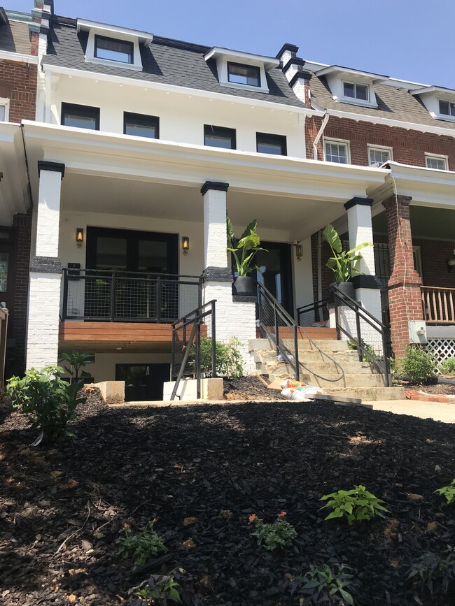 Primary Photo - 1349 Randolph St NW