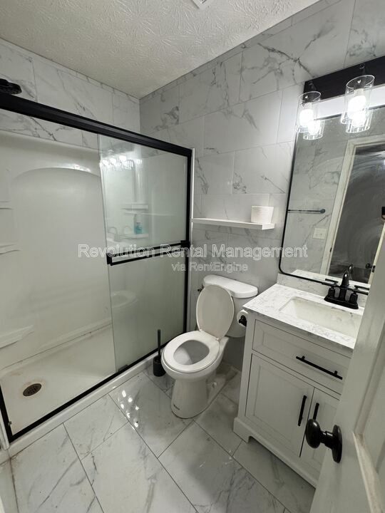 Building Photo - 1305 Sweet Pine Dr