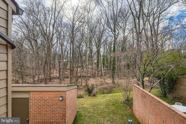 Building Photo - 4 Oakridge Ct