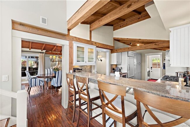 Building Photo - Woods Cove Beach House