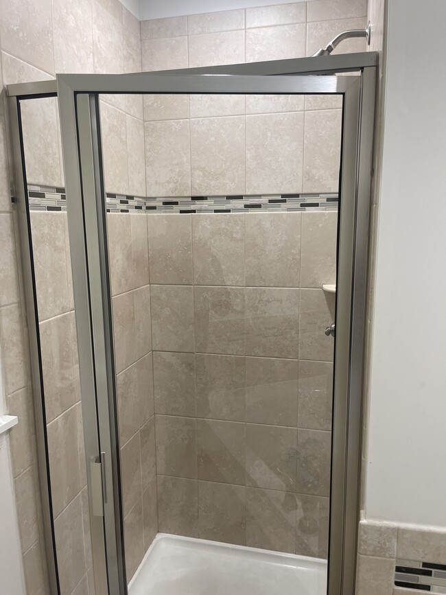 Attached Bathroom stand-in shower - 1565 Emily Ct