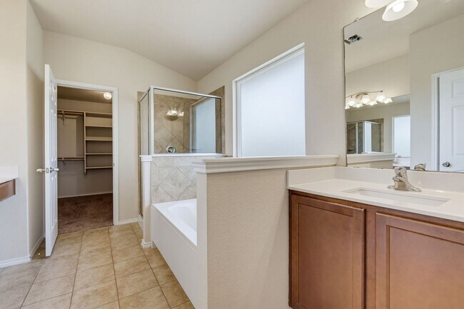 Building Photo - 9701 Raeburn Court