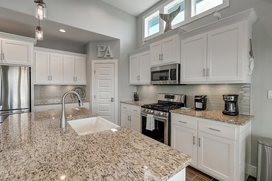 Building Photo - 409 Paradise Pointe Dr