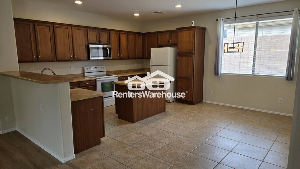 Building Photo - 9609 N 181st Ln