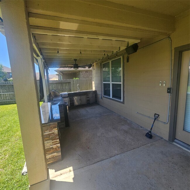 Building Photo - 11518 Harmony Summit Trce