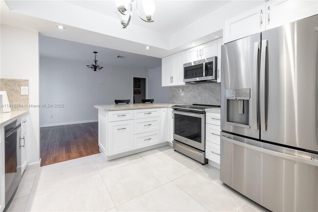 Building Photo - 1318 Castile Ave