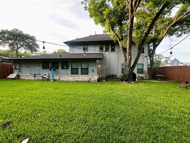 Building Photo - 4418 Charleston St