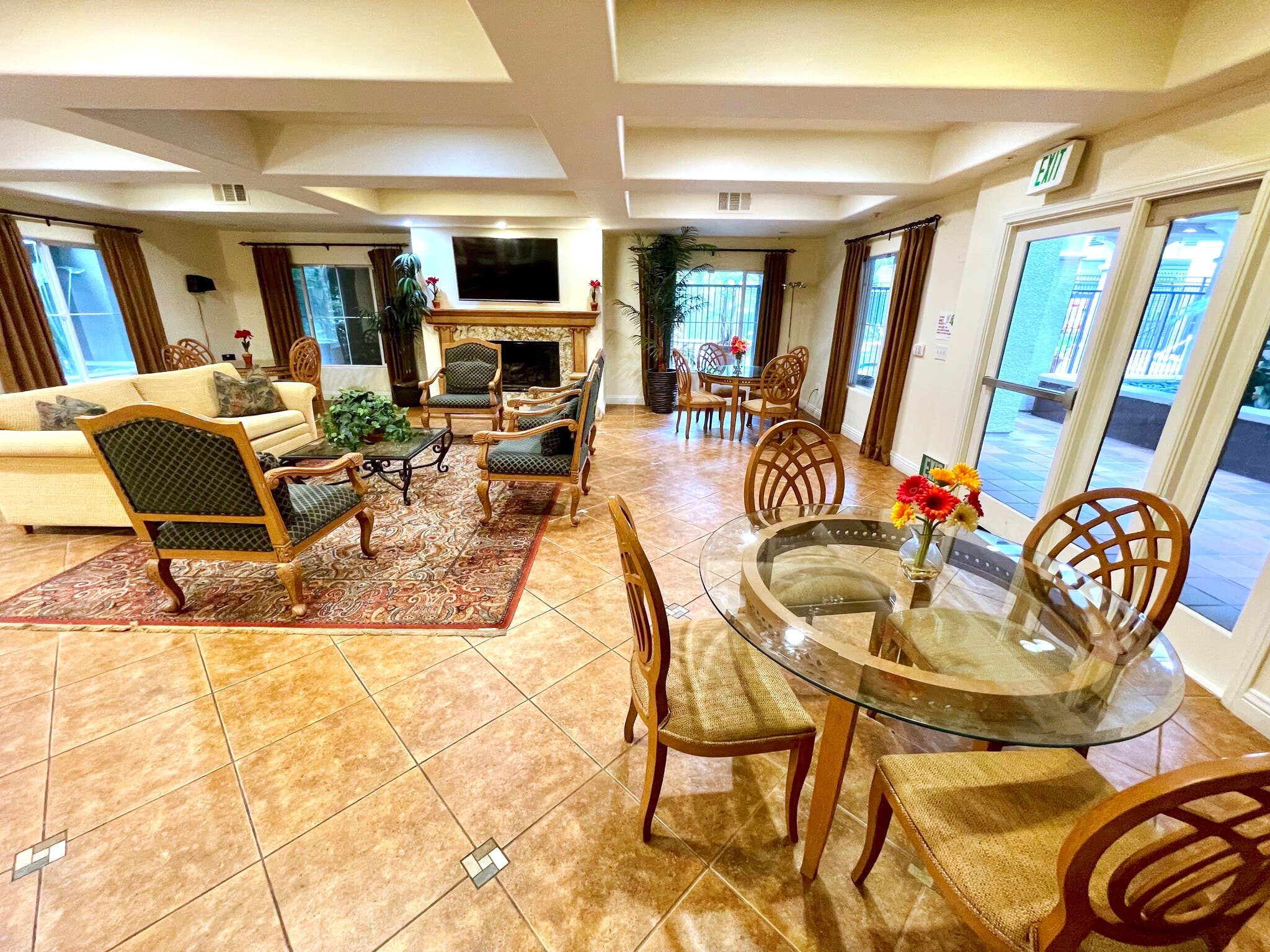 Building Photo - 4060 Glencoe Ave