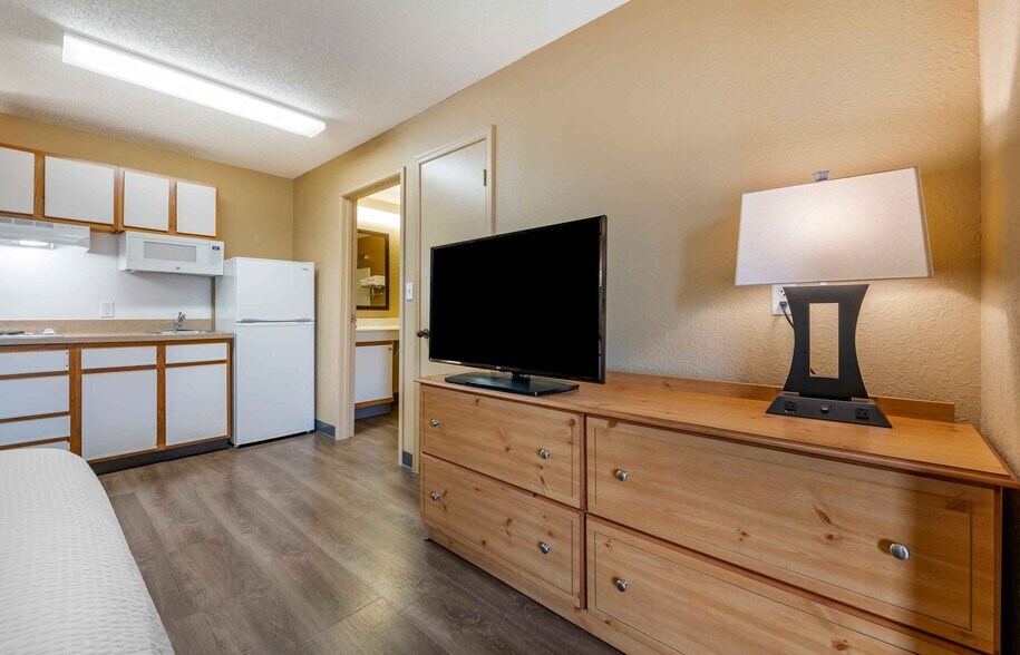 Building Photo - Furnished Studio-Jacksonville - Southside ...