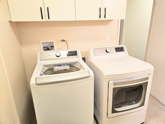 Building Photo - Waipio Gentry 2 Bed 1 Bath 1 Park 2nd Story Townhome