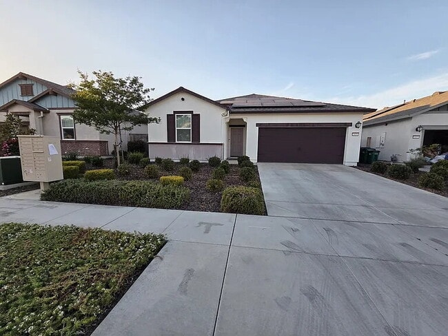 Building Photo - This stunning three-bedroom, two-bathroom home offers an incredible amount of space and upgrades,...