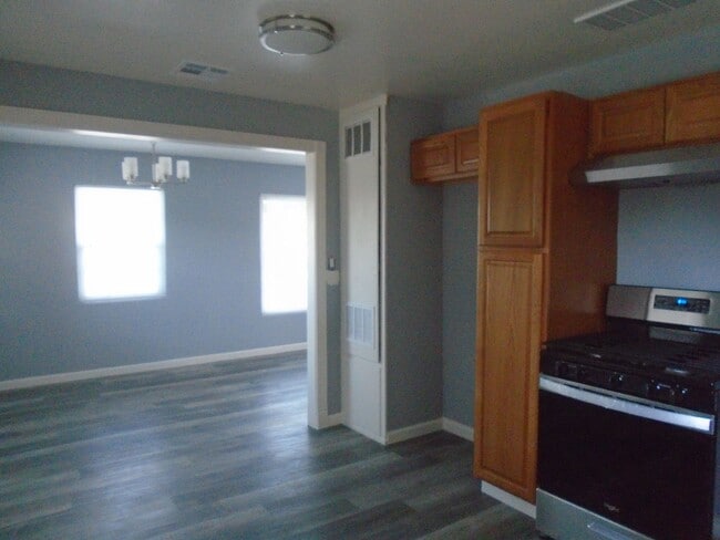 Building Photo - NEW NEW NEW....SOUTHWEST CUTIE !!!