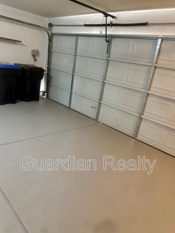 Building Photo - 275 Adorno Dr