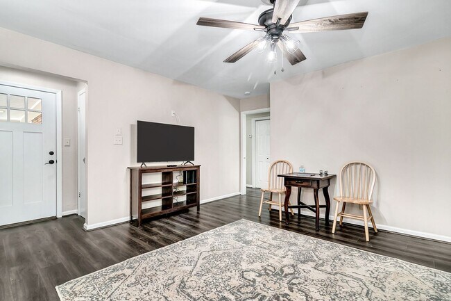Building Photo - Very Private 3-Bedroom Home with Huge Yard...