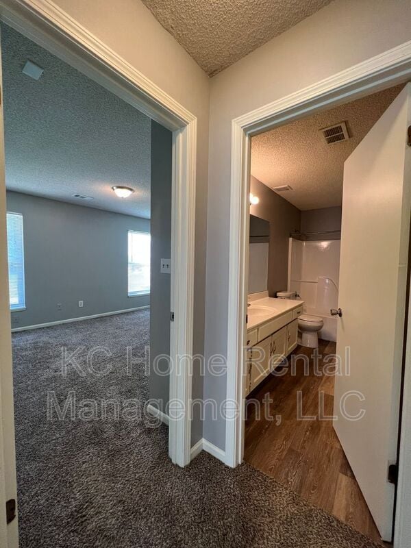 Building Photo - 610 Susanne Ct