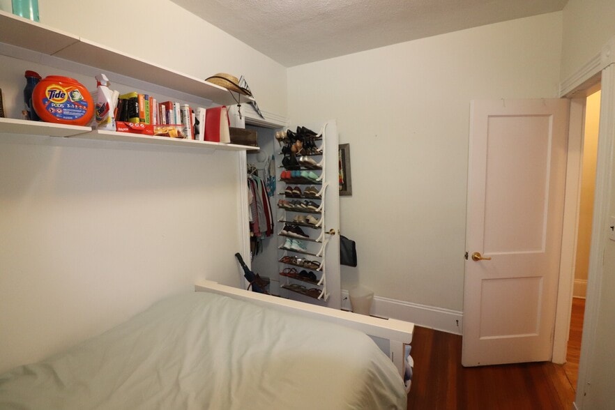 Building Photo - 1407 Beacon St