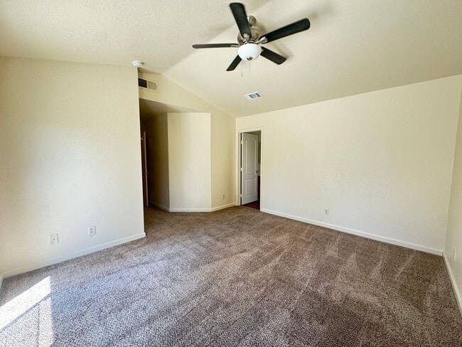 Building Photo - 3 bed 2 ba house in S. Yuba City