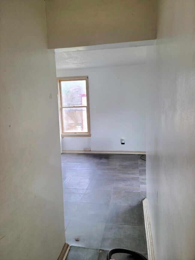 Building Photo - 1326 S Pittsburgh St