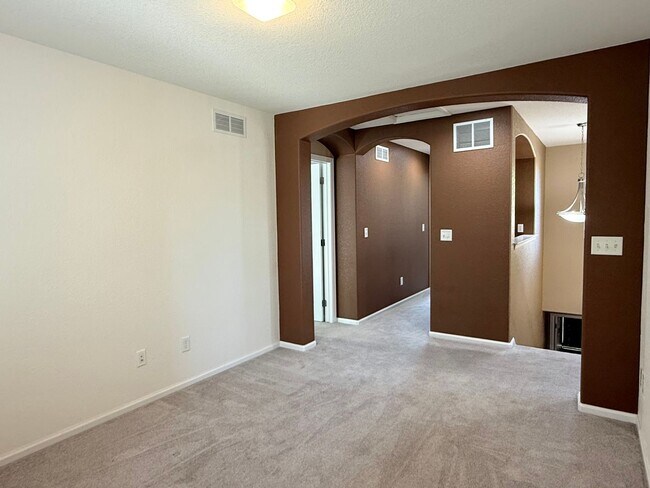 Building Photo - Gorgeous Reunion Home Features 4 Beds/2.5 ...