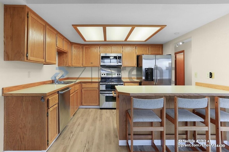 Building Photo - 31080 State Rte 20