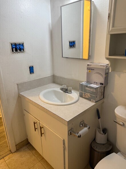 Bathroom - 117 Westway Dr