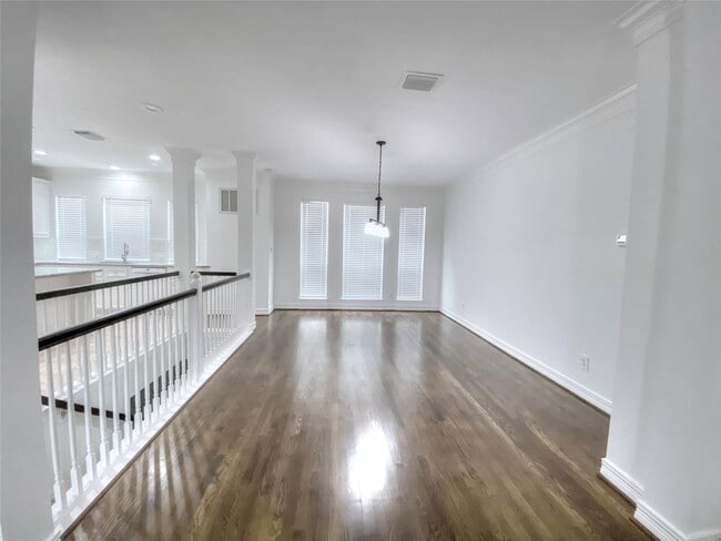 Building Photo - 1405 Prospect St