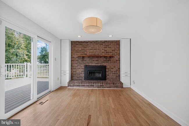 Building Photo - 4009 Shallow Brook Ln
