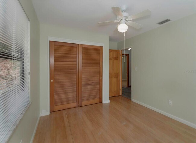 Building Photo - 1420 Alhambra Way S