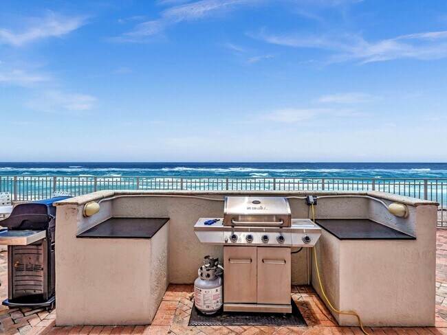 Building Photo - 4505 S Ocean Blvd