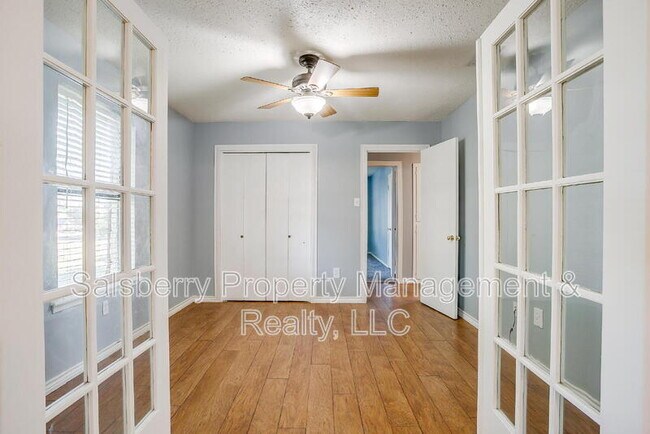 Building Photo - 1113 Gifford Dr