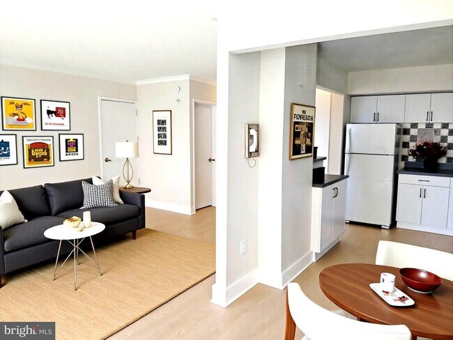 Building Photo - 4515 Willard Ave