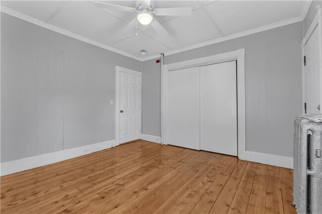 Building Photo - 244 Paradis Ave