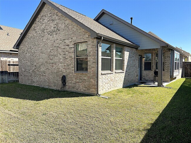 Building Photo - 16303 Tawny Emperor Dr