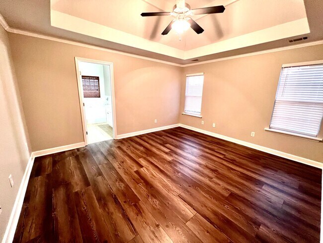 Building Photo - 702 Wickham Dr