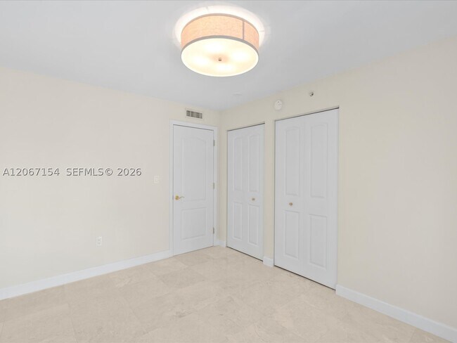 Building Photo - 730 3rd St