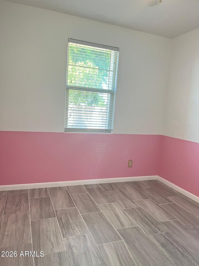 Building Photo - 8503 W Peppertree Ln