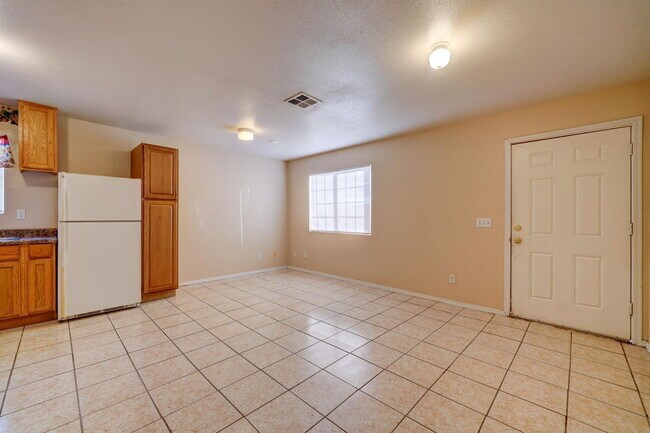 Building Photo - 102 Adams St