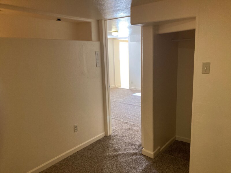 Building Photo - 630 E Boulder St