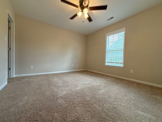 Building Photo - 3 Bedroom and a Bonus Room on Prism!